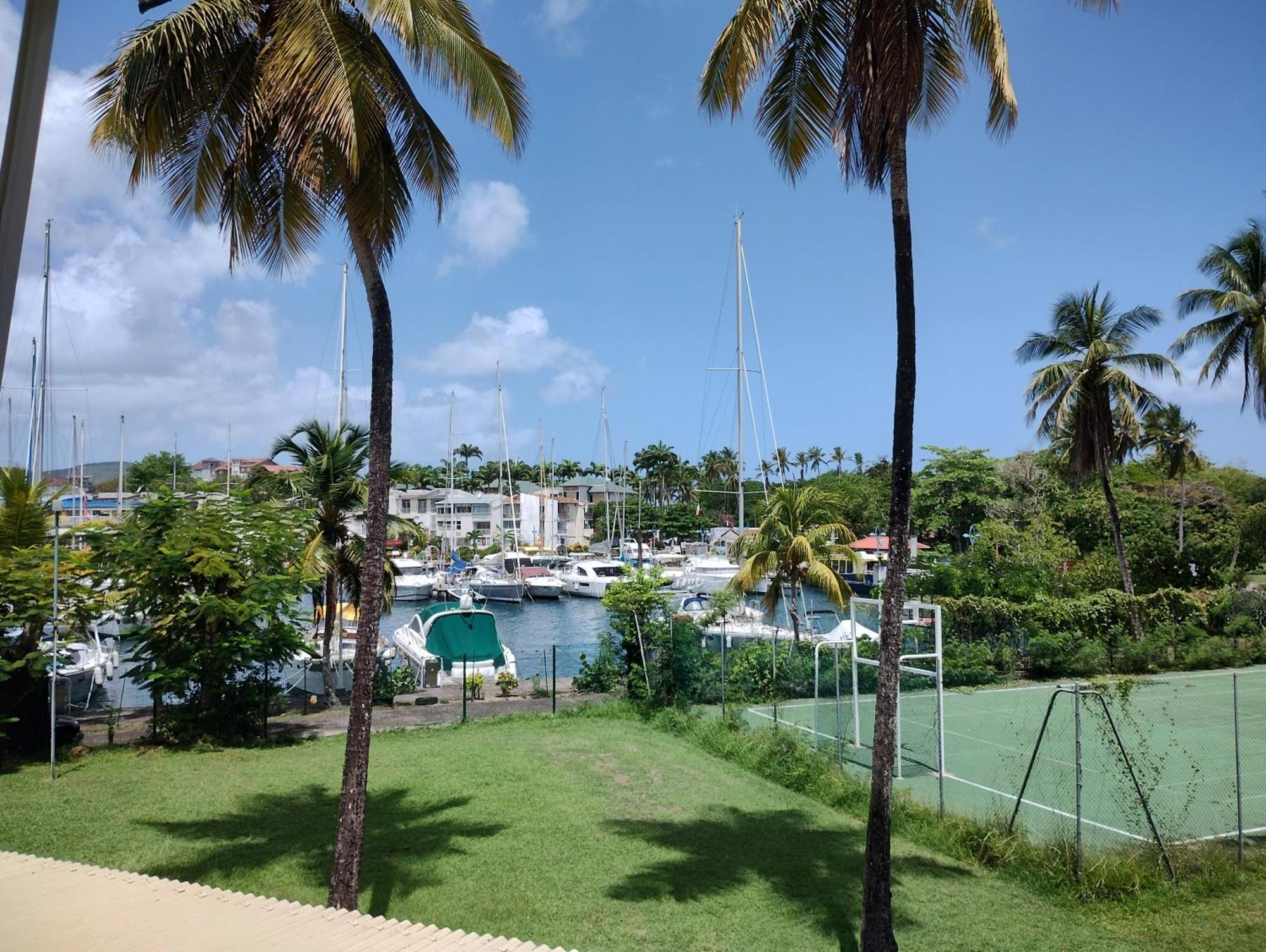Charmant T1 avec vue sur marina Les Trois-Ilets Extérieur photo